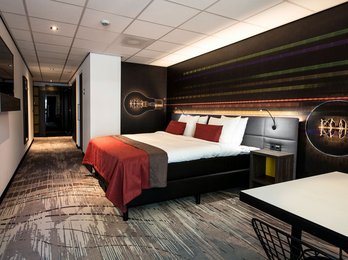 EH---CROWN-HOTEL-EINDHOVEN---DELUXE-KAMER---3.jpg