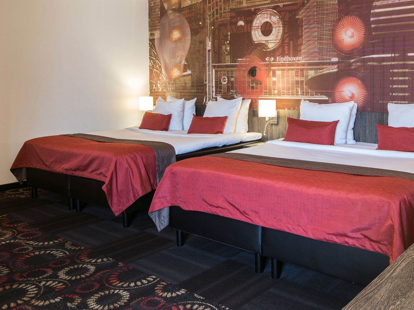 EH---CROWN-HOTEL-EINDHOVEN---DELUXE-KAMER---10.jpg
