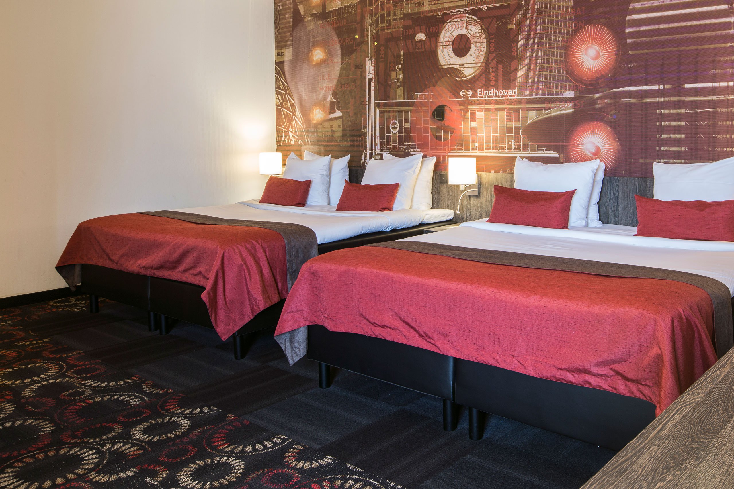 EH---CROWN-HOTEL-EINDHOVEN---DELUXE-KAMER---10.jpg
