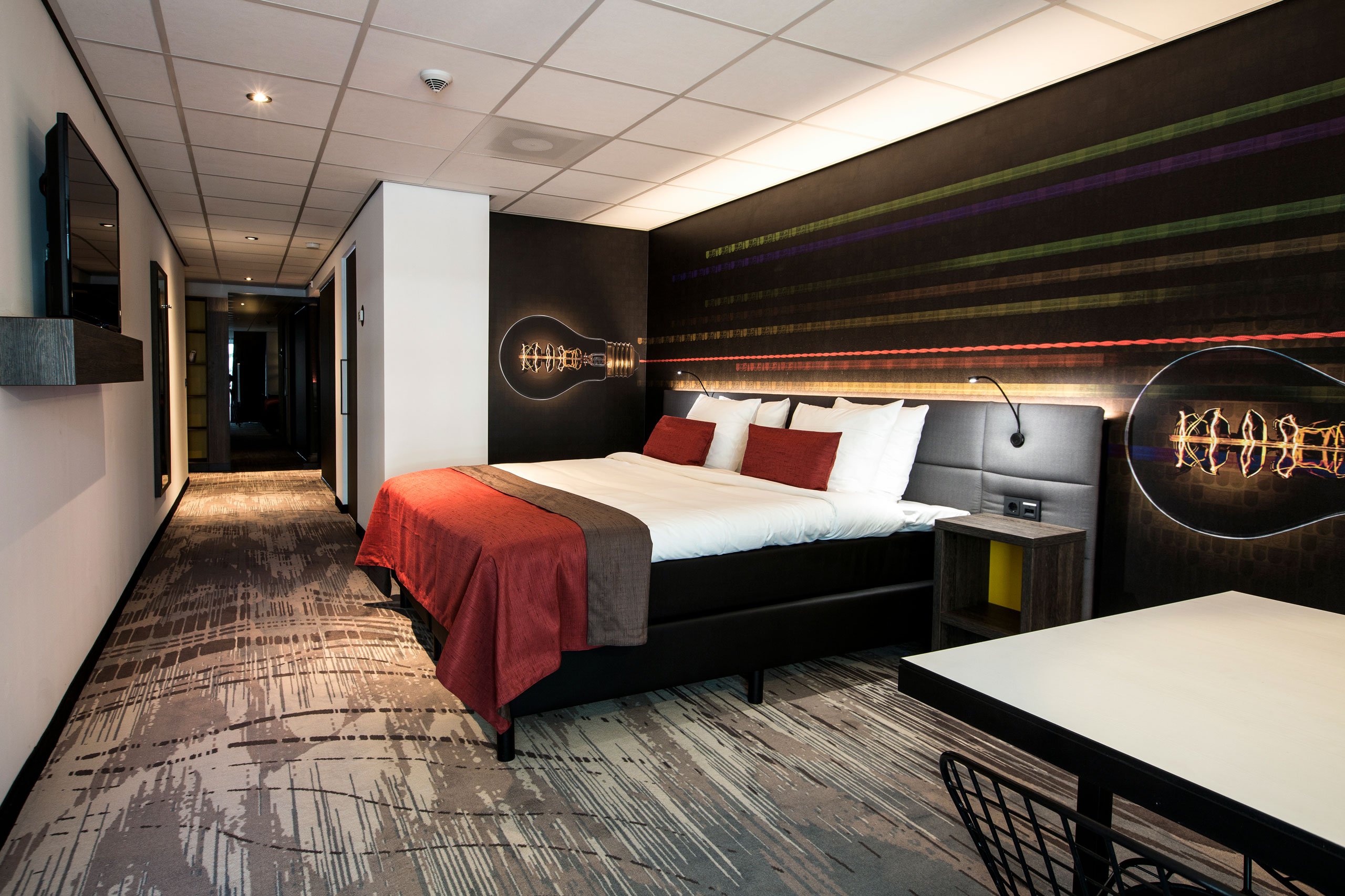 EH---CROWN-HOTEL-EINDHOVEN---DELUXE-KAMER---3.jpg