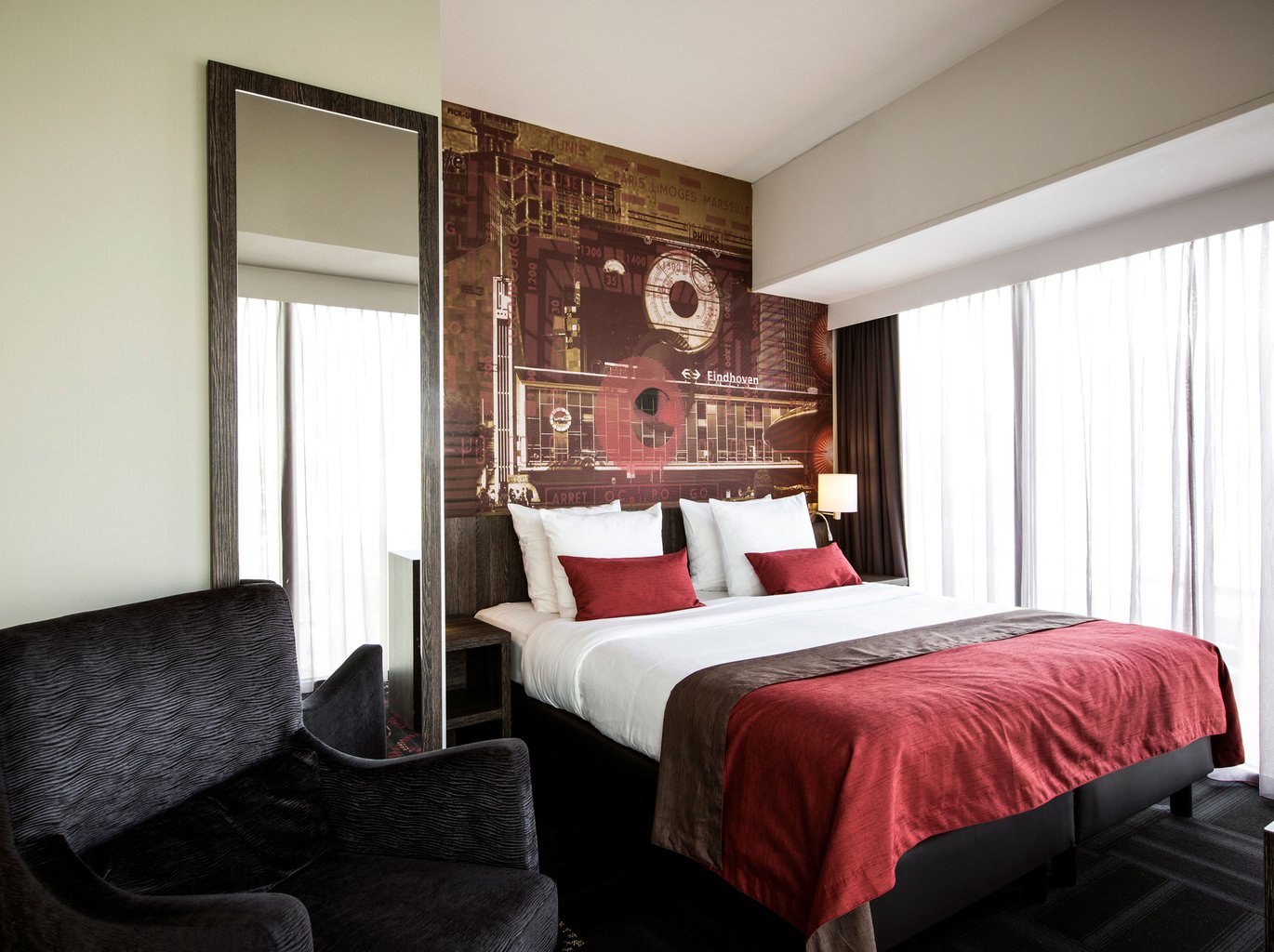 EH---CROWN-HOTEL-EINDHOVEN---EXECUTIVE-KAMER---3.jpg