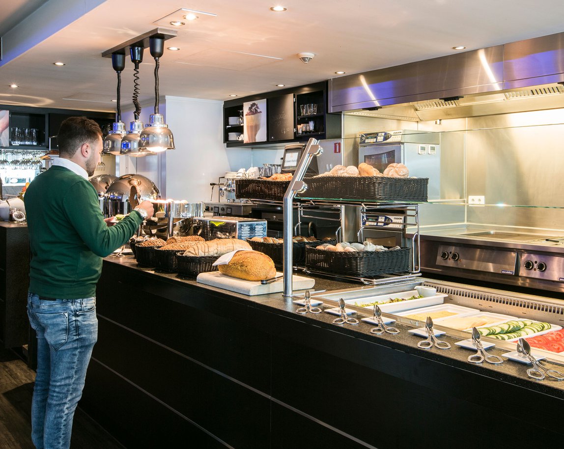 EH---CROWN-HOTEL-EINDHOVEN---RESTAURANT---2.jpg
