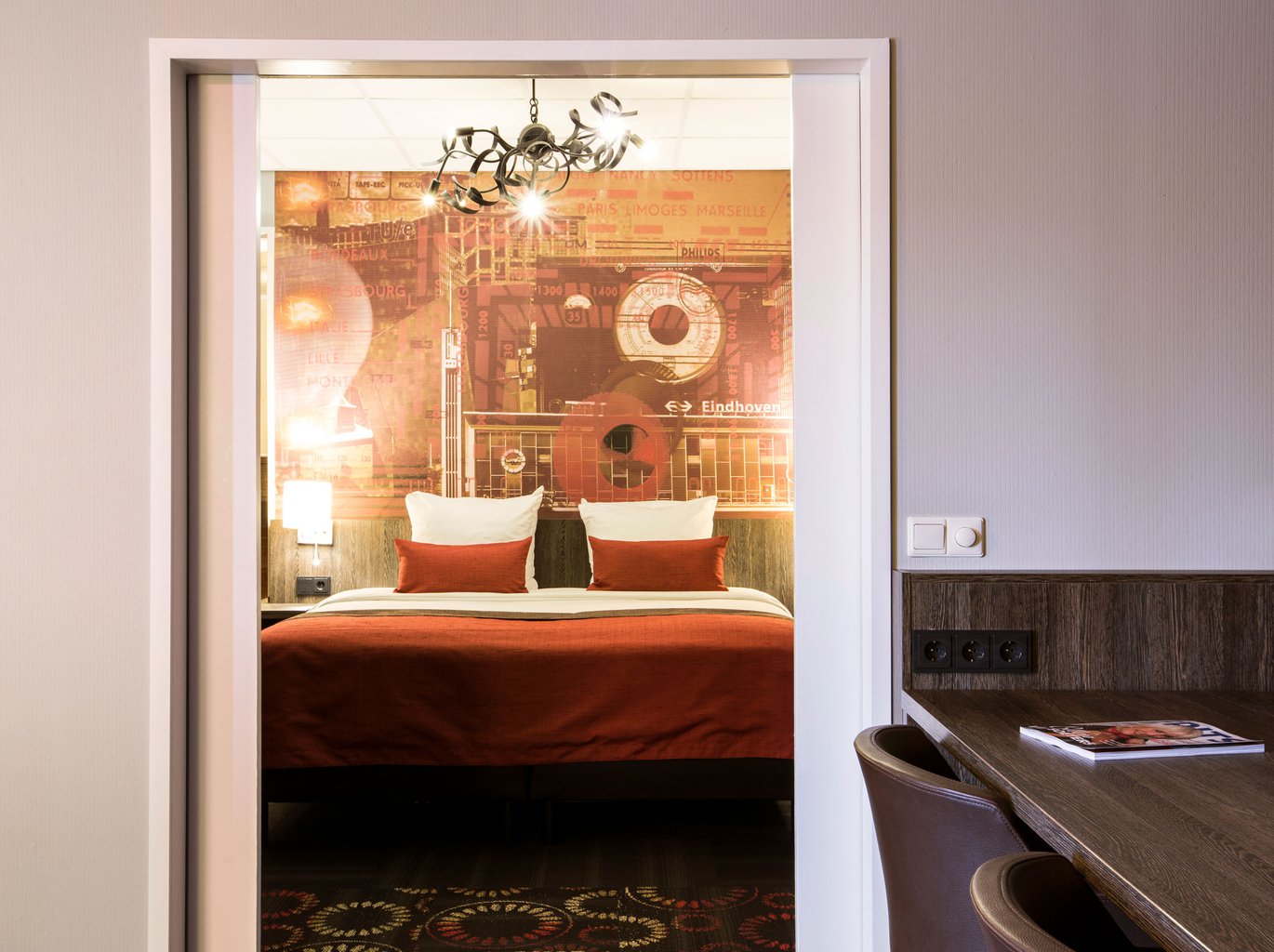 EH---CROWN-HOTEL-EINDHOVEN---SUITE---3.jpg