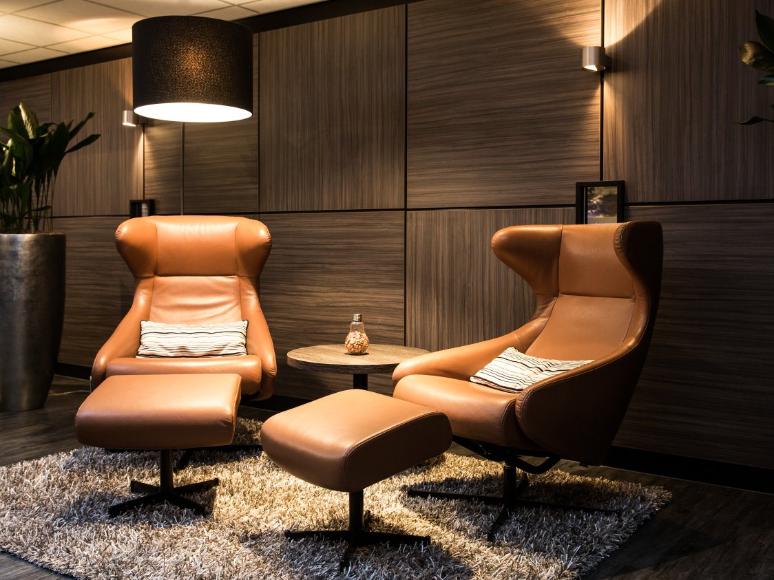 8 hour meeting package
